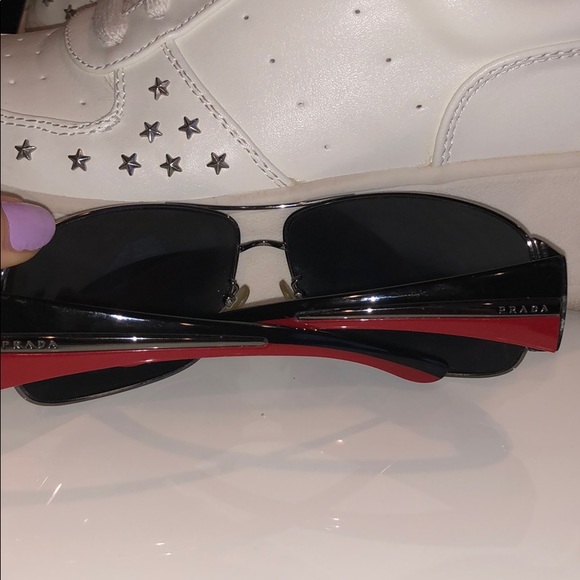 Prada sunglasses - Picture 2 of 6